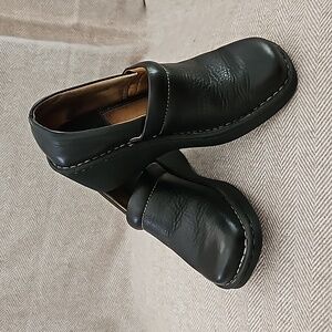 BORN Black Leather Comfort Clogs Wedges Size 7.5 / 38.5 Soft Leather Shoes